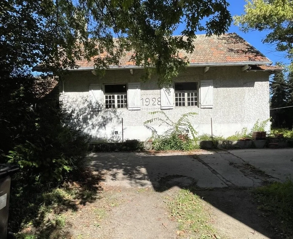 Maison à rénover à Bellerive-sur-Allier proche du CREPS - 115 m² habitable 