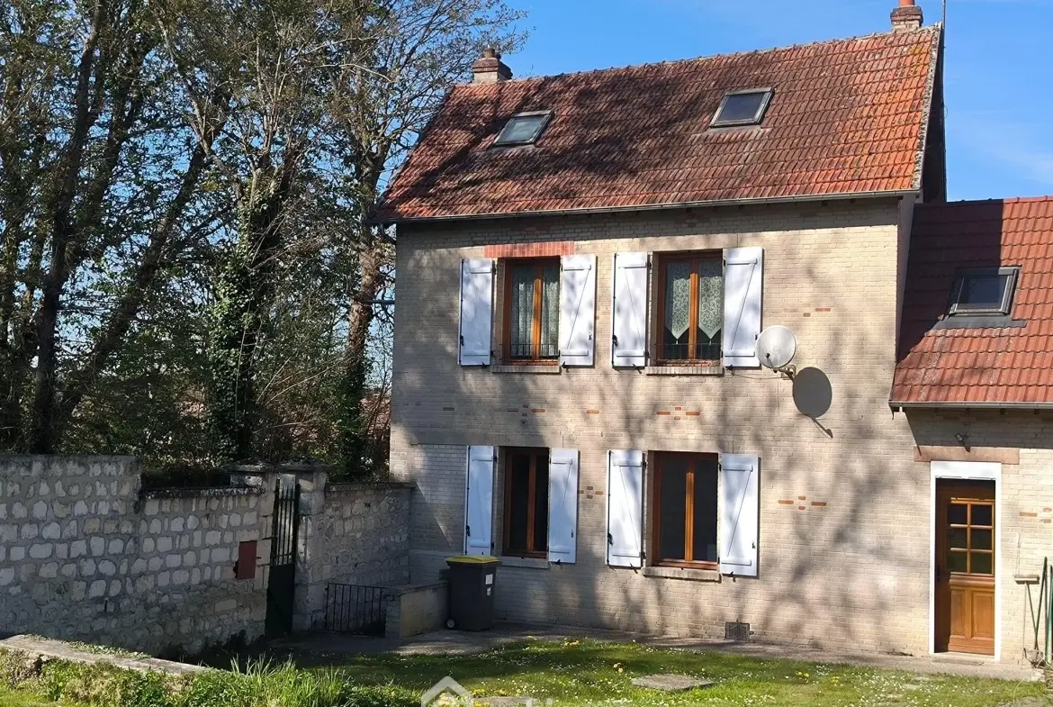Ensemble immobilier de 182 m² à Presles-et-Boves, idéal pour investissement ou résidence principale 
