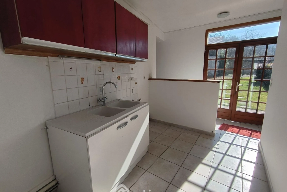 Ensemble immobilier de 182 m² à Presles-et-Boves, idéal pour investissement ou résidence principale 