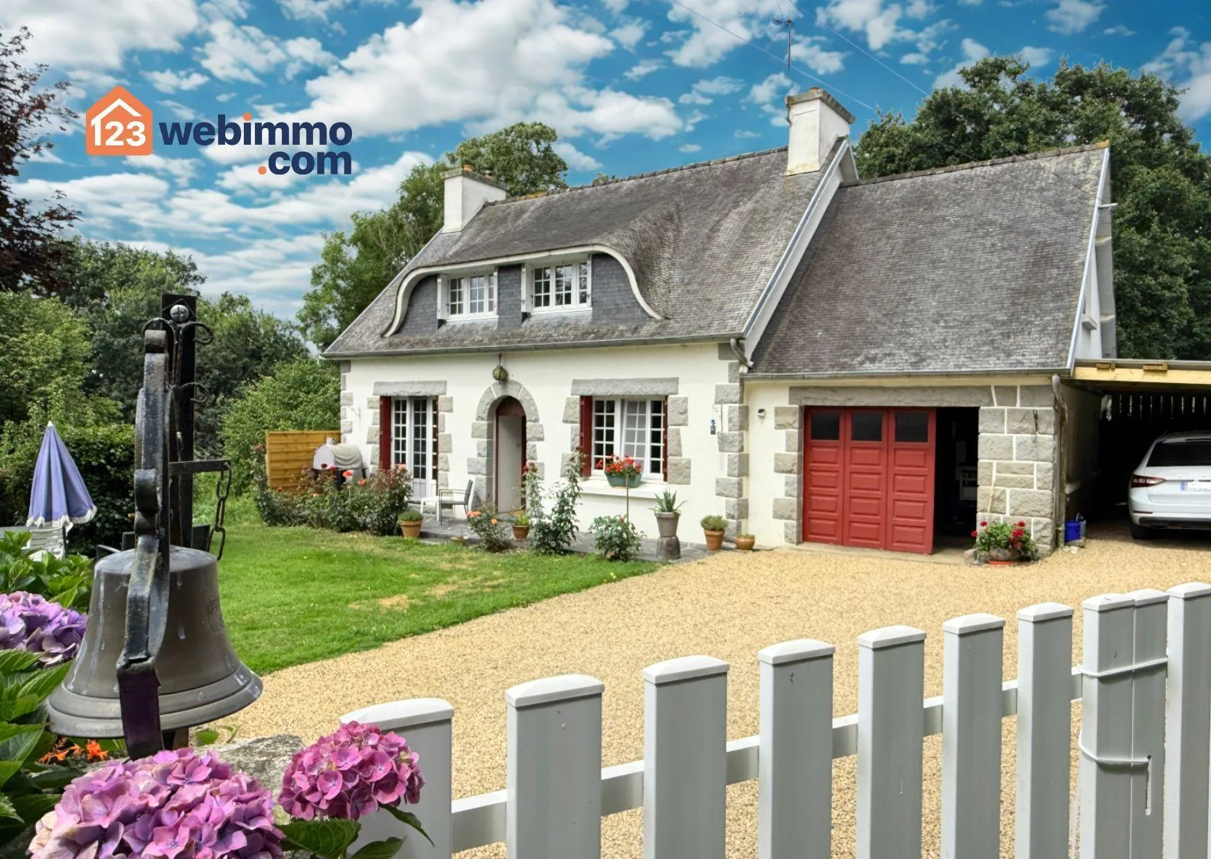 Maison de 97 m² à Ploumilliau avec jardin arboré, proche des plages 