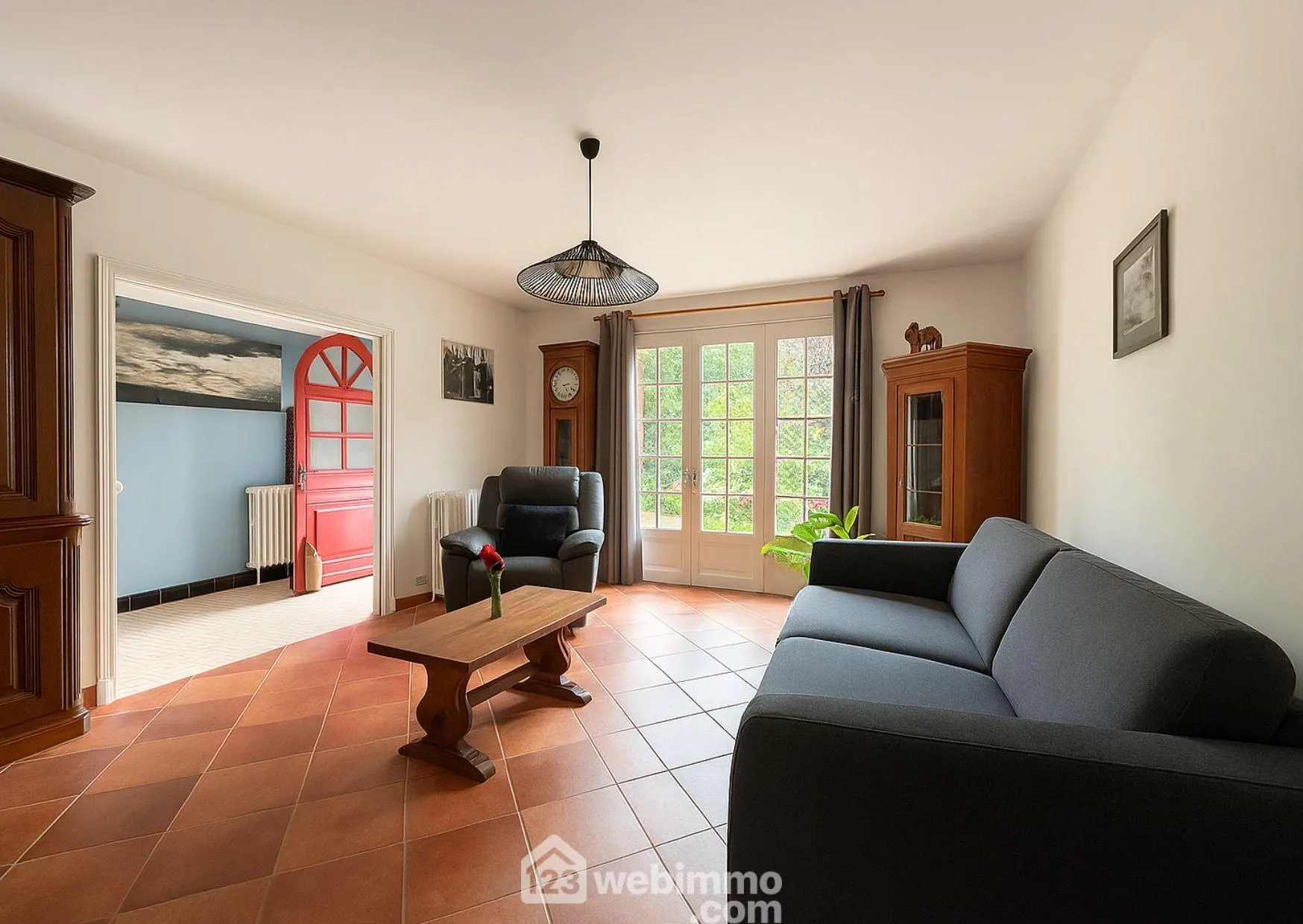 Maison de 97 m² à Ploumilliau avec jardin arboré, proche des plages 