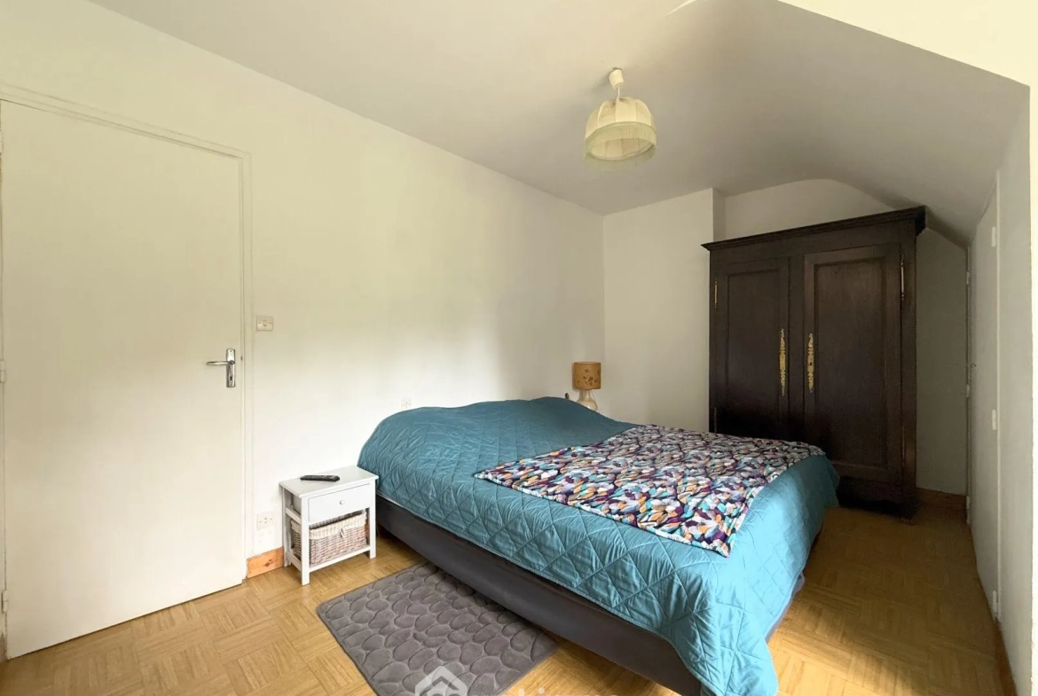 Maison de 97 m² à Ploumilliau avec jardin arboré, proche des plages 