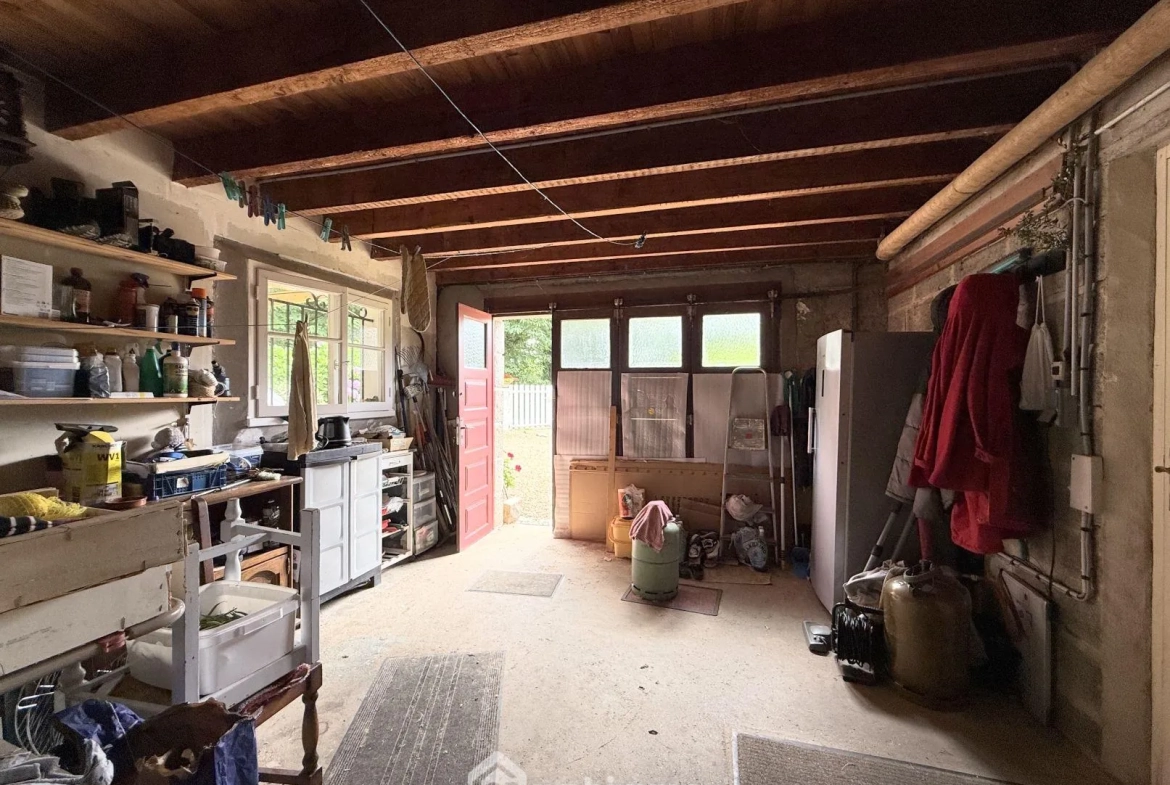 Maison de 97 m² à Ploumilliau avec jardin arboré, proche des plages 