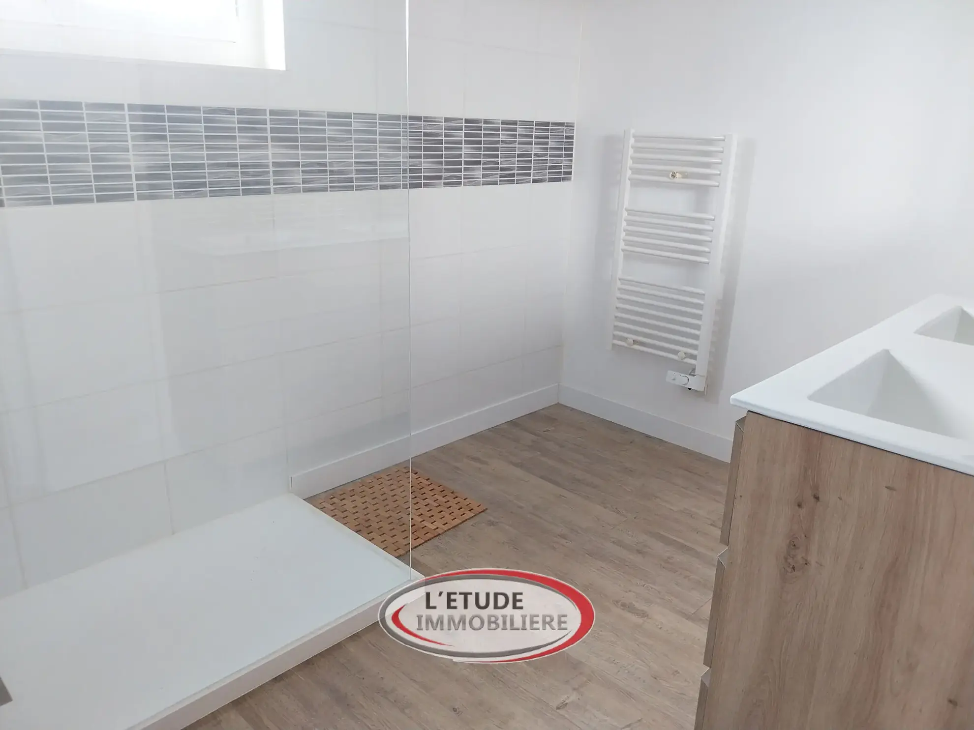 Maison rénovée en 2024 à Légé - 133 m² habitables + annexes, terrain clos 1082 m² 