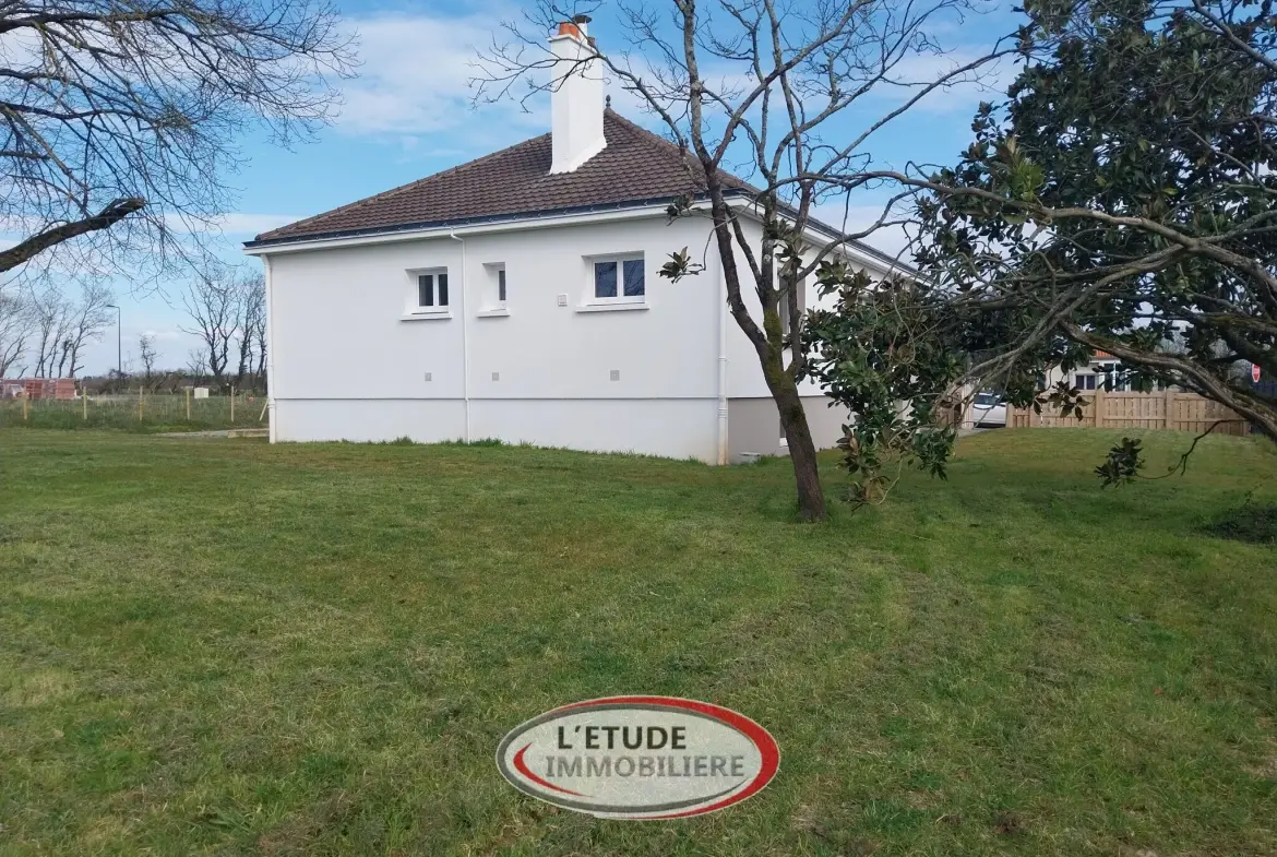 Maison rénovée en 2024 à Légé - 133 m² habitables + annexes, terrain clos 1082 m² 