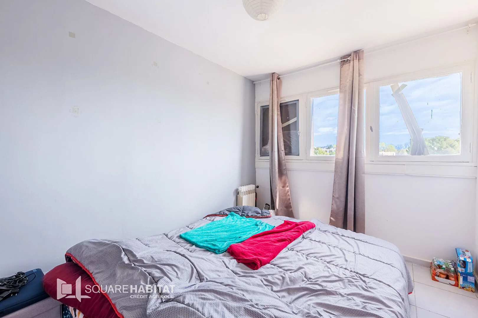 Appartement T4 à vendre à Salon de Provence - Résidence Guynemer, 3 chambres, balcon, cave 