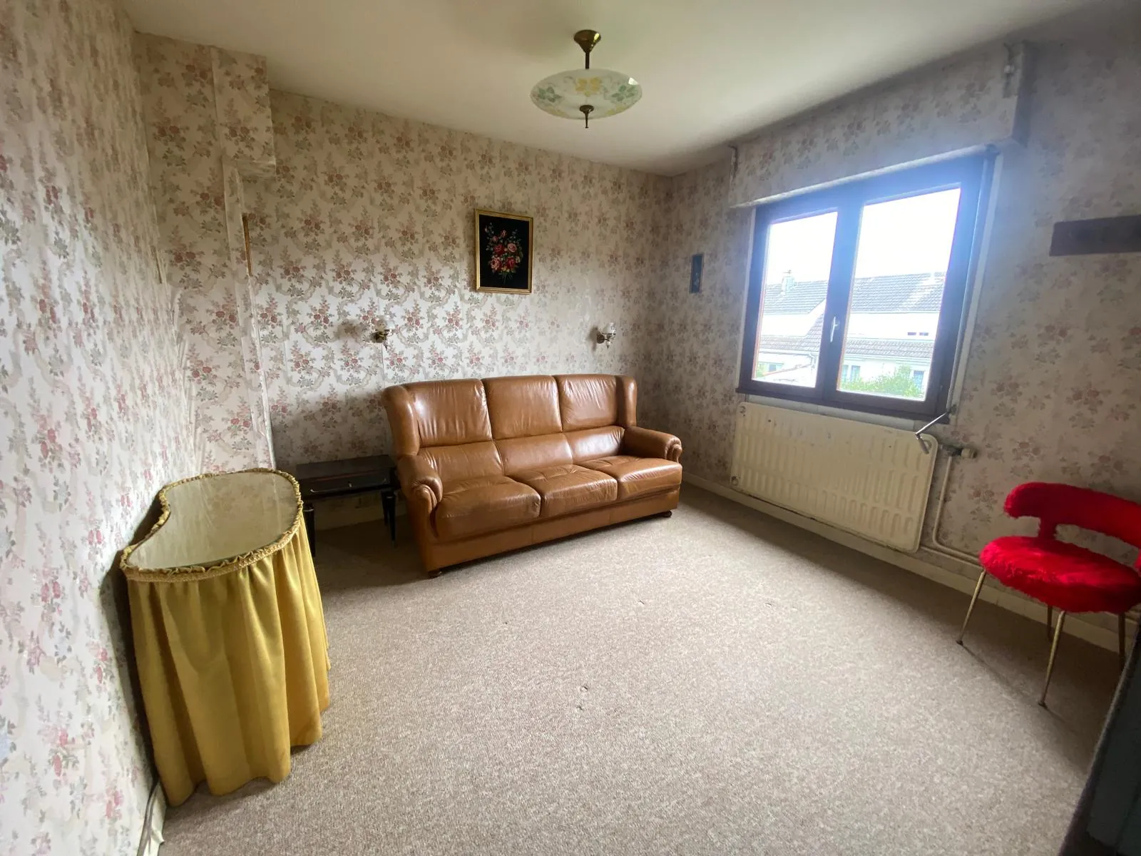 Maison à vendre à Moreuil avec jardin, 3 chambres, garage et quartier calme 