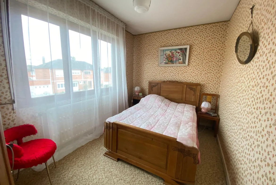Maison à vendre à Moreuil avec jardin, 3 chambres, garage et quartier calme 