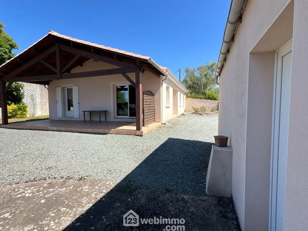Belle maison de plain-pied de 101 m² à Saint-Pardoux avec garage et terrasse 