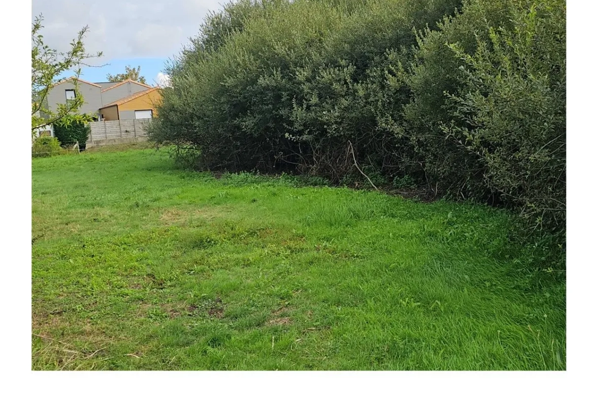 Terrain à vendre à La Plaine-sur-Mer proche de la mer 
