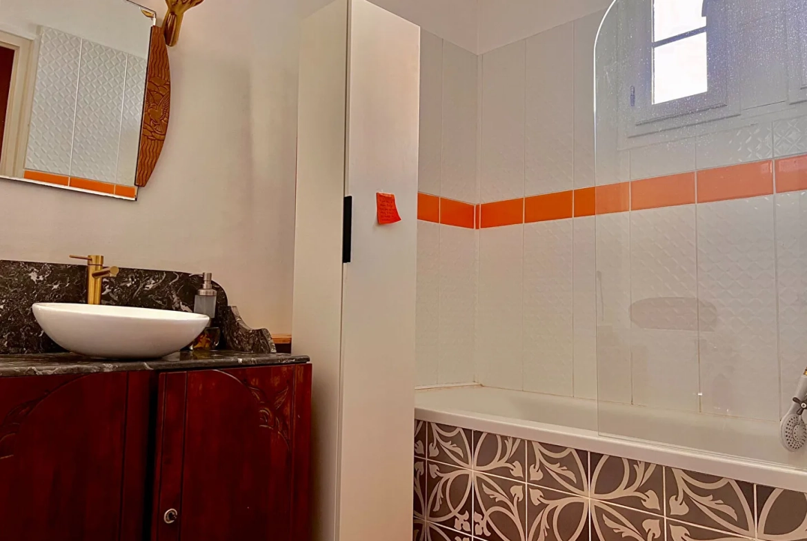 Appartement T3 de 77 m² à Pau avec balcon, cave et parking à vendre 