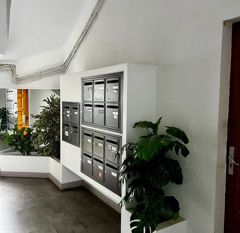 Appartement T3 de 77 m² à Pau avec balcon, cave et parking à vendre 