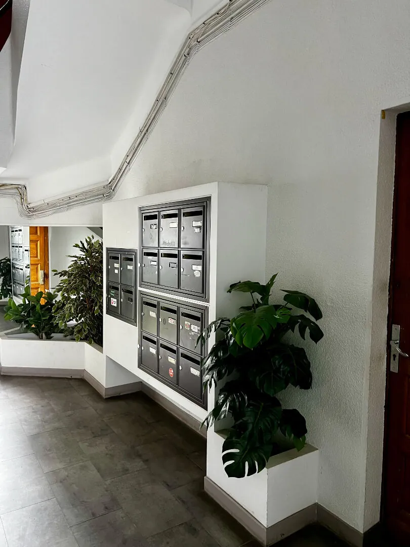 Appartement T3 de 77 m² à Pau avec balcon, cave et parking à vendre 