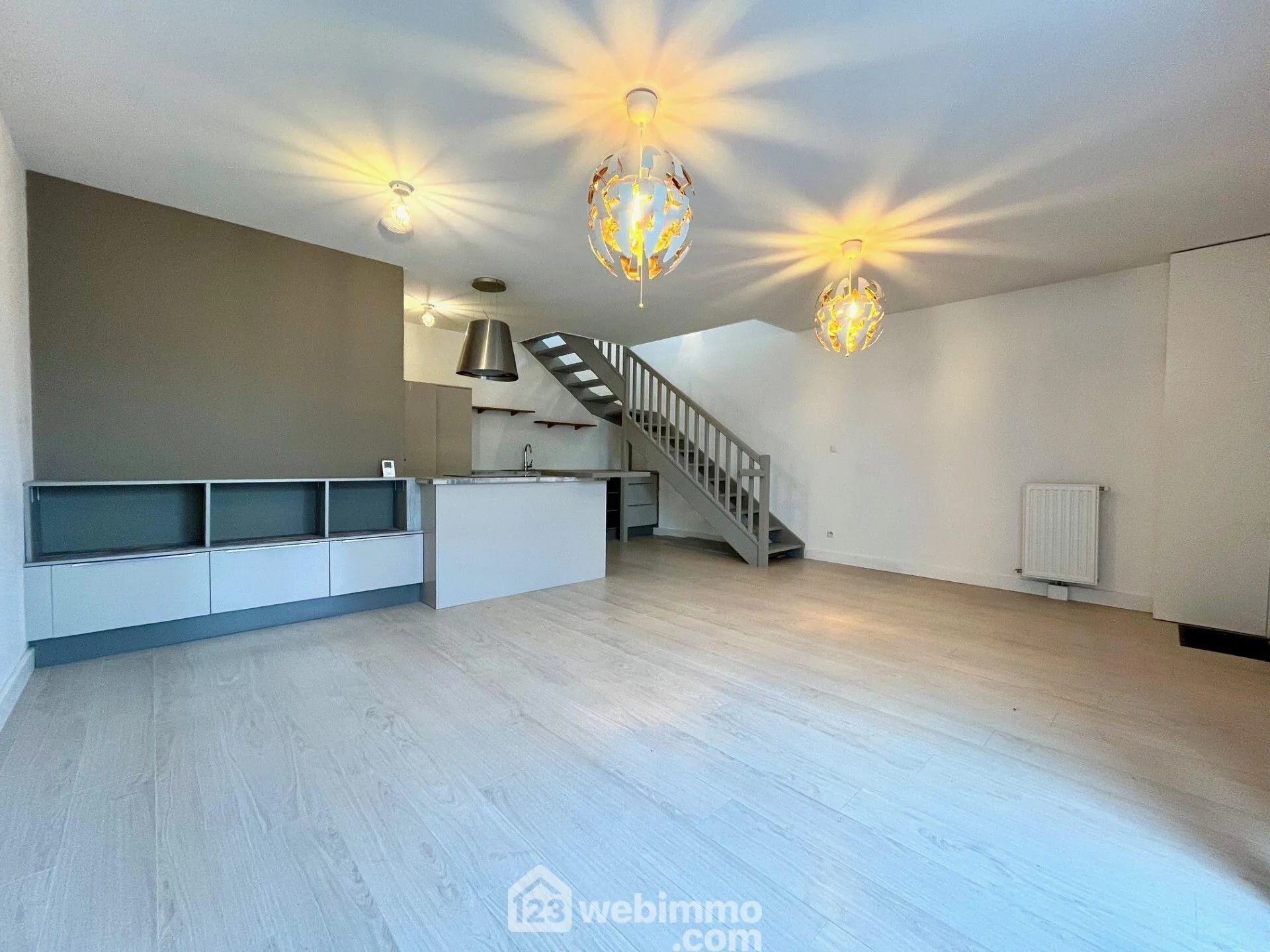 Charmant duplex de 63m² à Bruges avec jardin et parking privé 