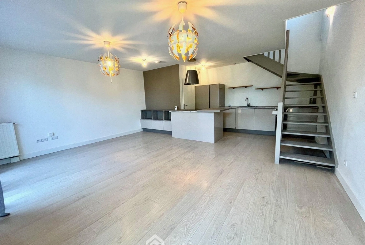 Charmant duplex de 63m² à Bruges avec jardin et parking privé 