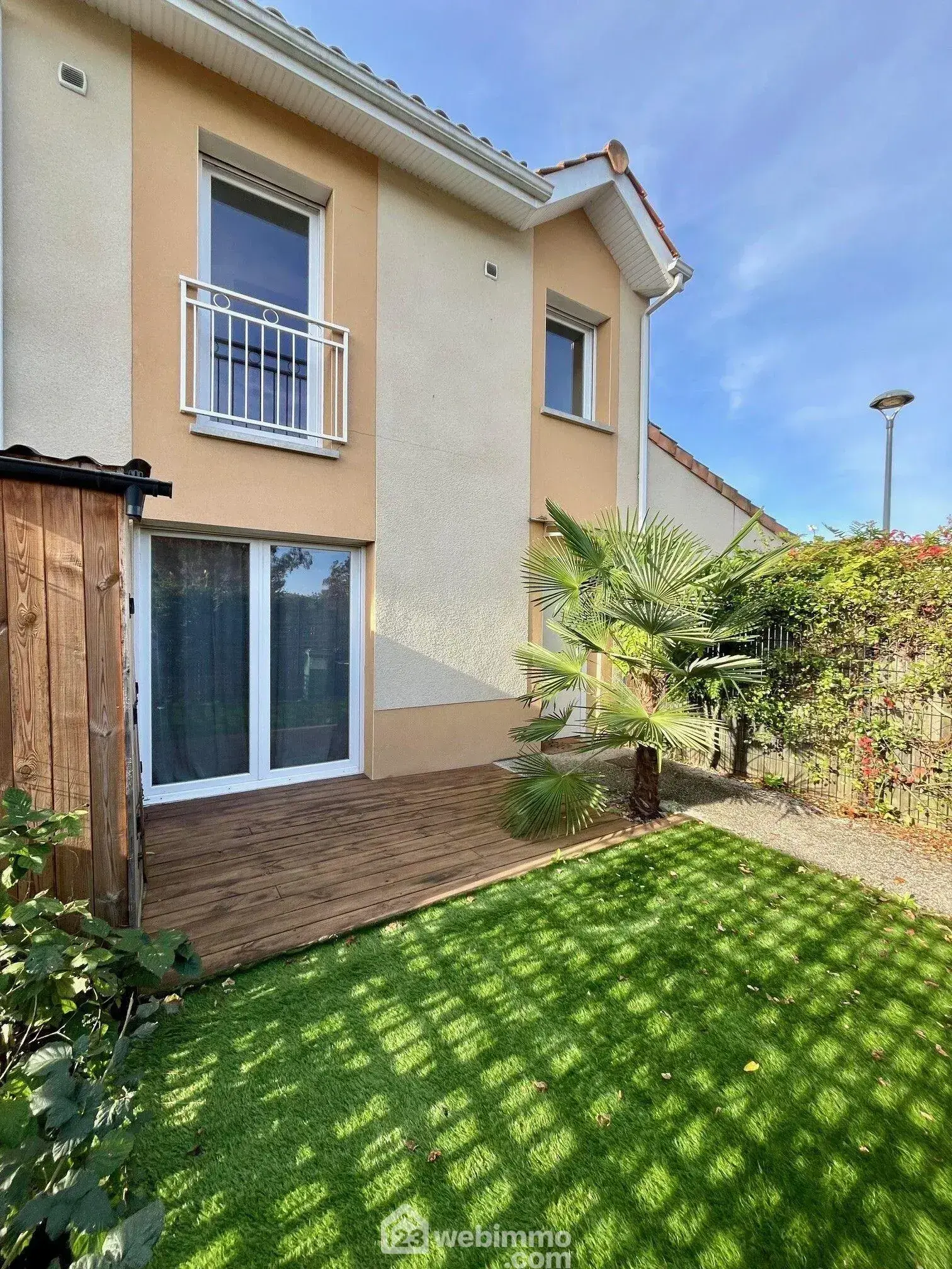 Charmant duplex de 63m² à Bruges avec jardin et parking privé 