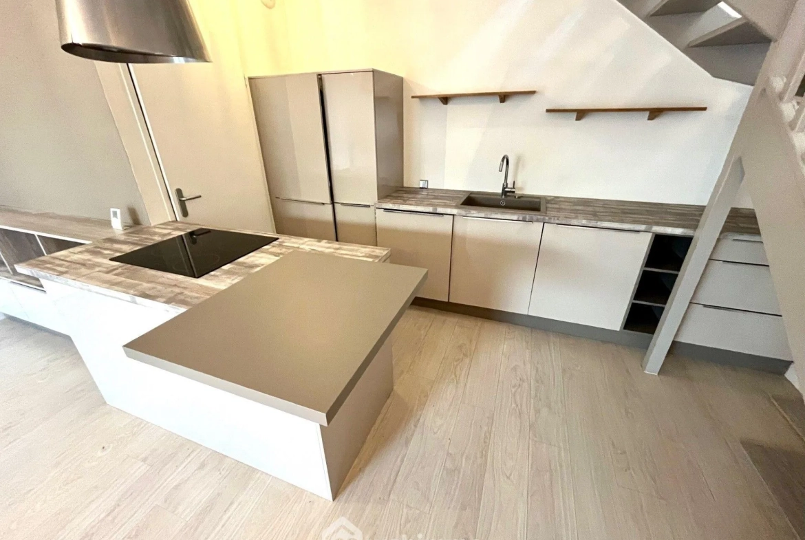 Charmant duplex de 63m² à Bruges avec jardin et parking privé 