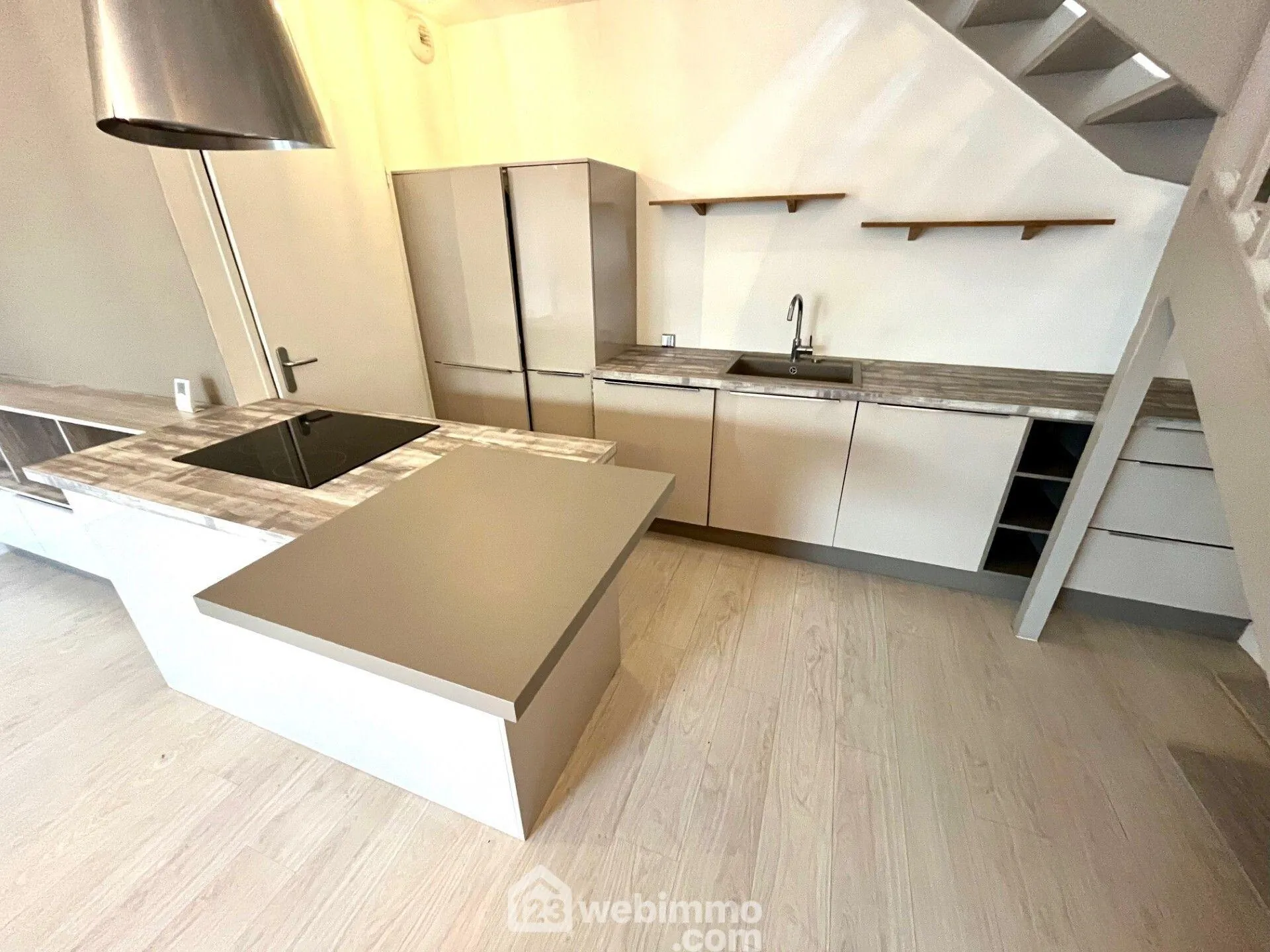 Charmant duplex de 63m² à Bruges avec jardin et parking privé 