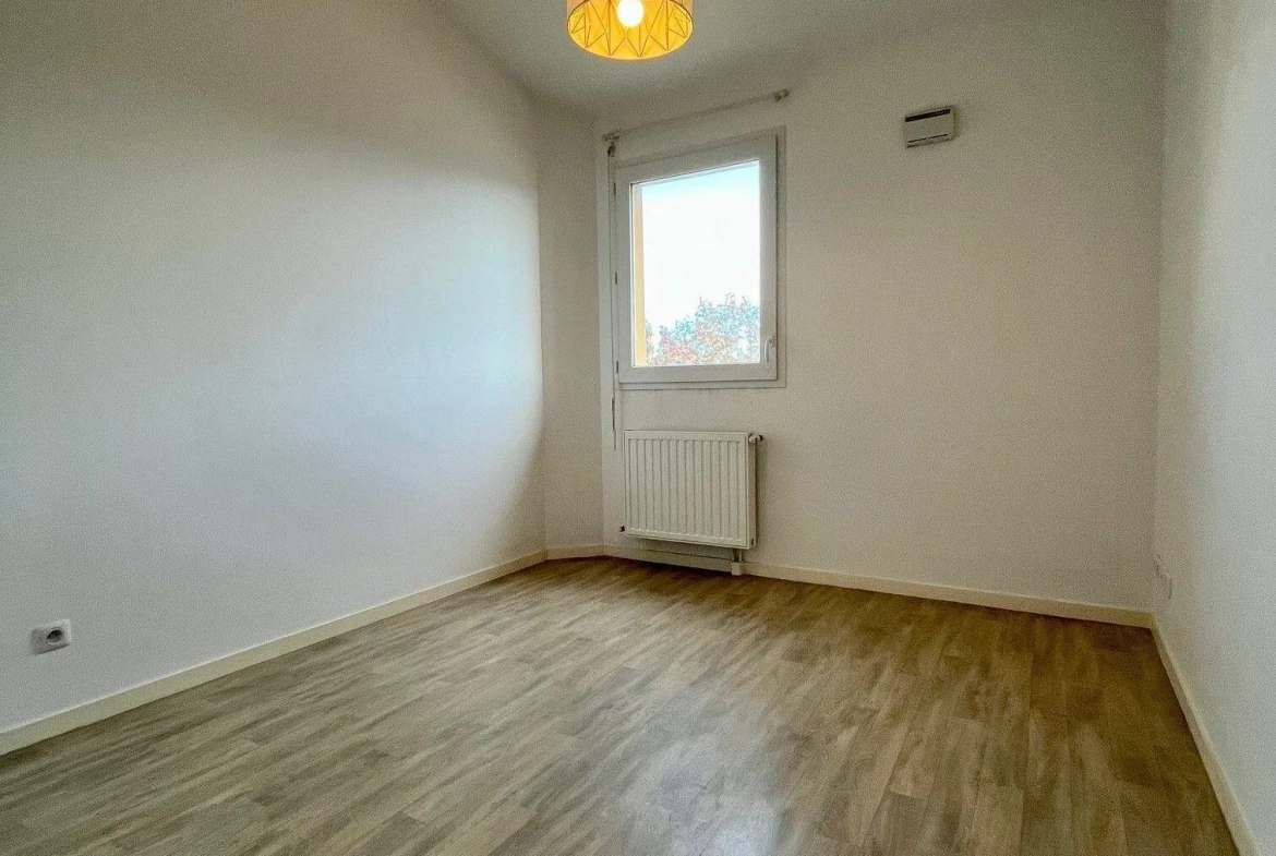 Charmant duplex de 63m² à Bruges avec jardin et parking privé 