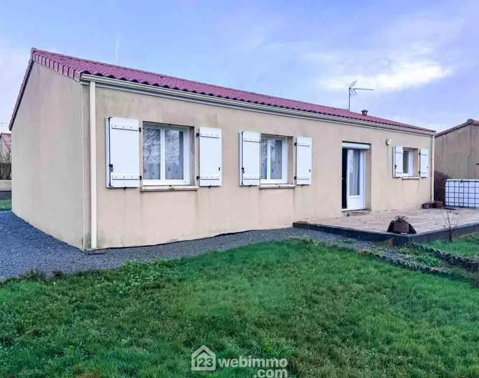 Maison récente 3 chambres à vendre à Sèvremont, Vendée dans secteur calme 
