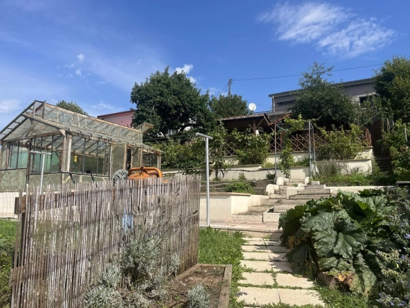 Maison à vendre à Remiremont avec vue sur les Vosges - 179 000 euros