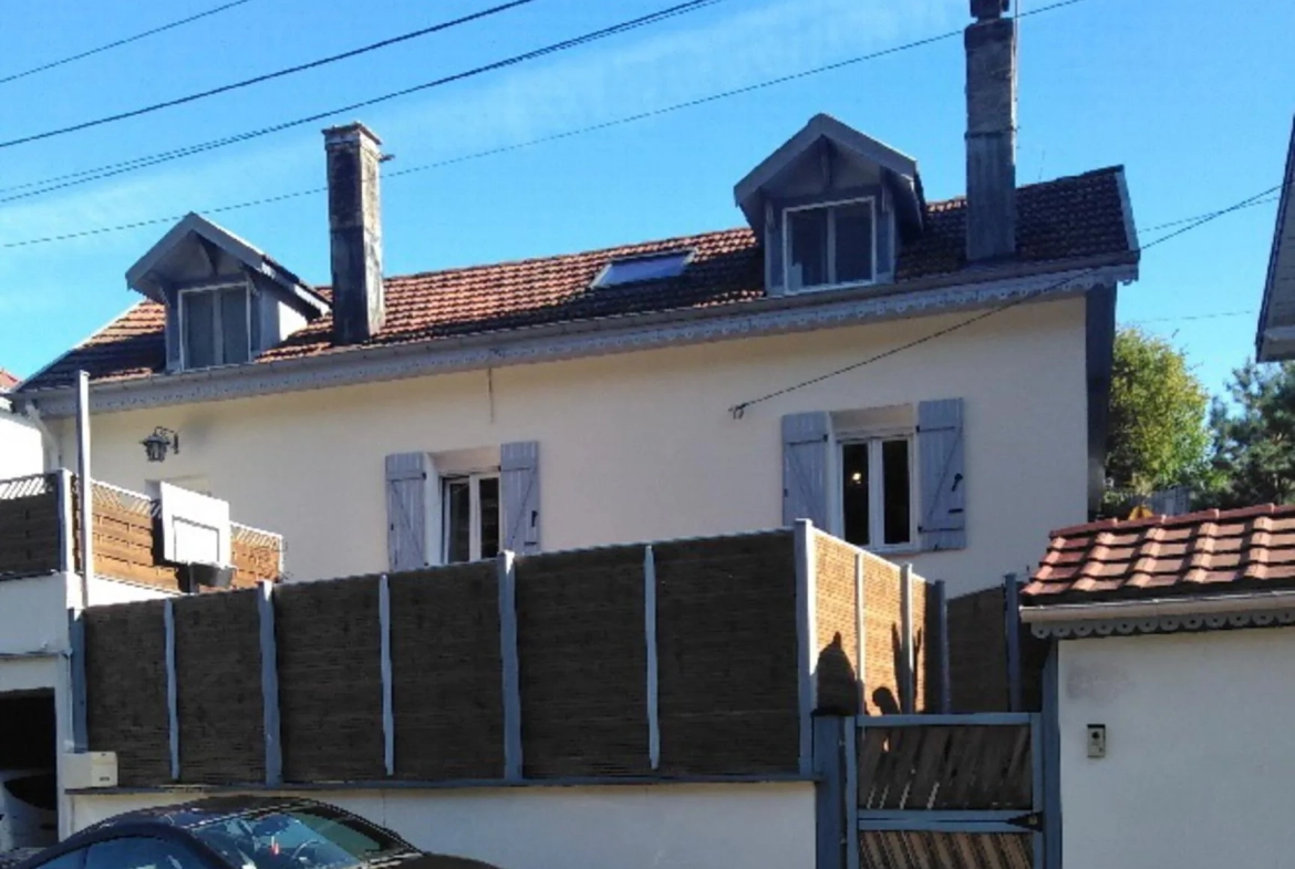 Maison à vendre à Remiremont avec vue sur les Vosges - 179 000 euros 