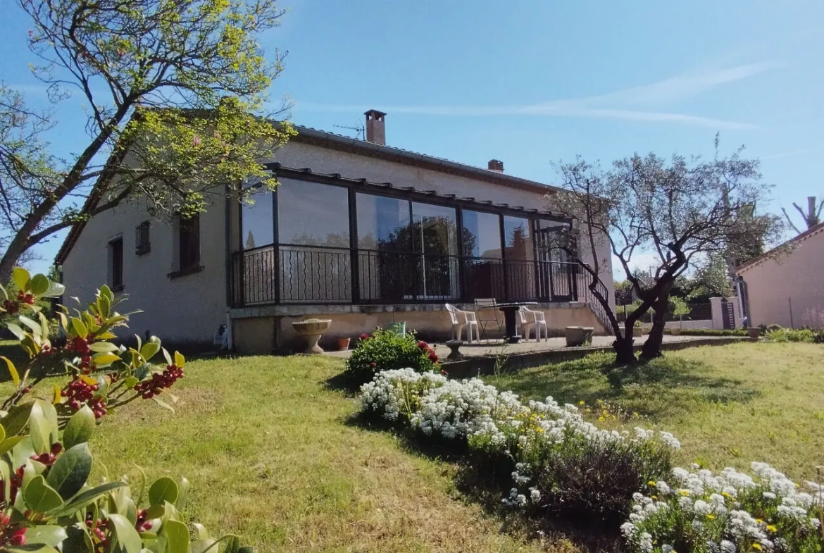 Maison 110 m² avec jardin à Laragne Monteglin - 3 chambres, sous-sol, véranda 