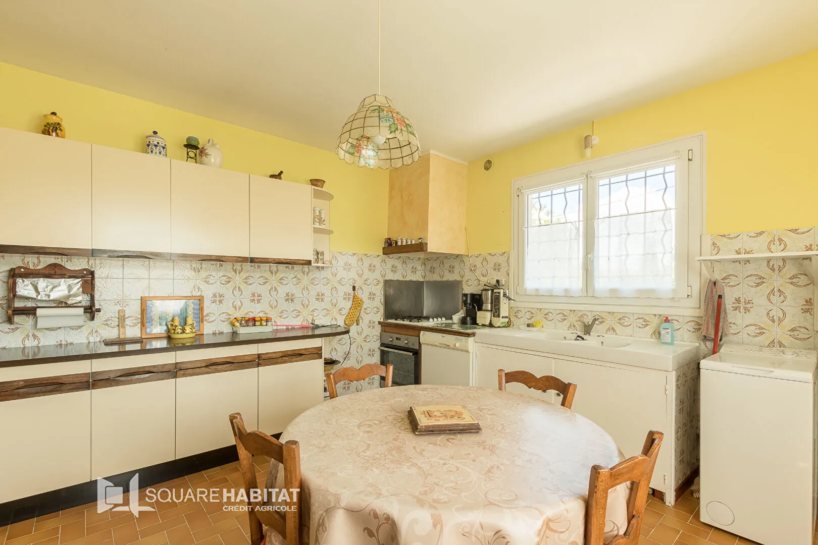 Maison 110 m² avec jardin à Laragne Monteglin - 3 chambres, sous-sol, véranda 