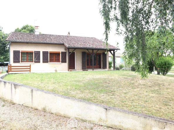 Maison plain-pied avec sous-sol à Bignoux sur terrain de 2187 m²