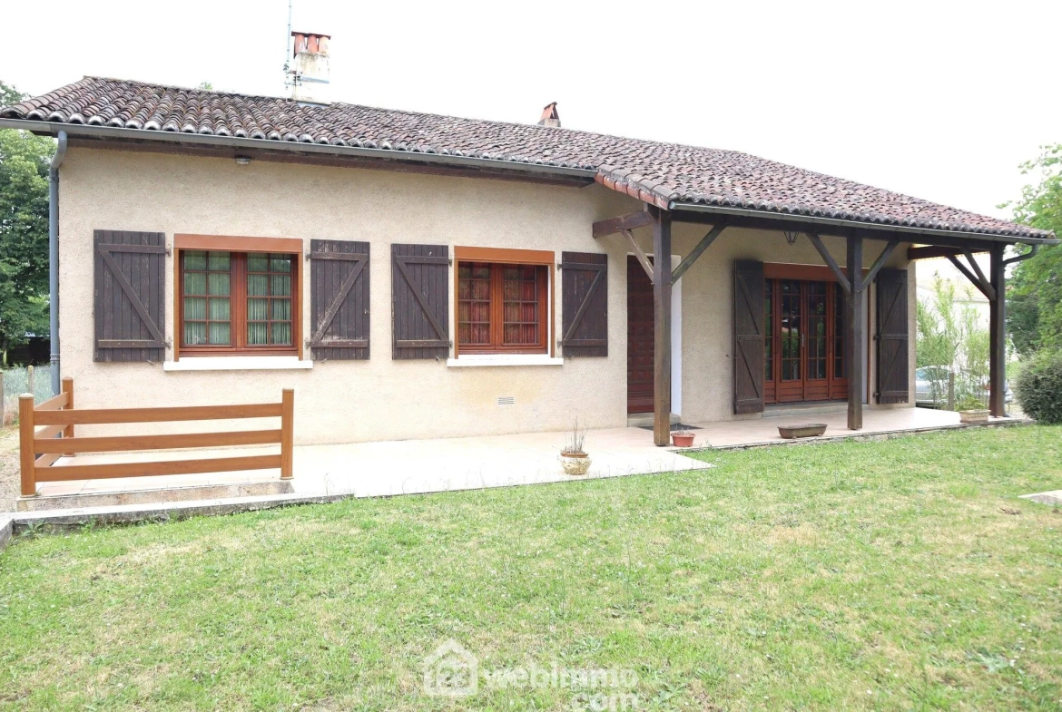 Maison plain-pied avec sous-sol à Bignoux sur terrain de 2187 m² 