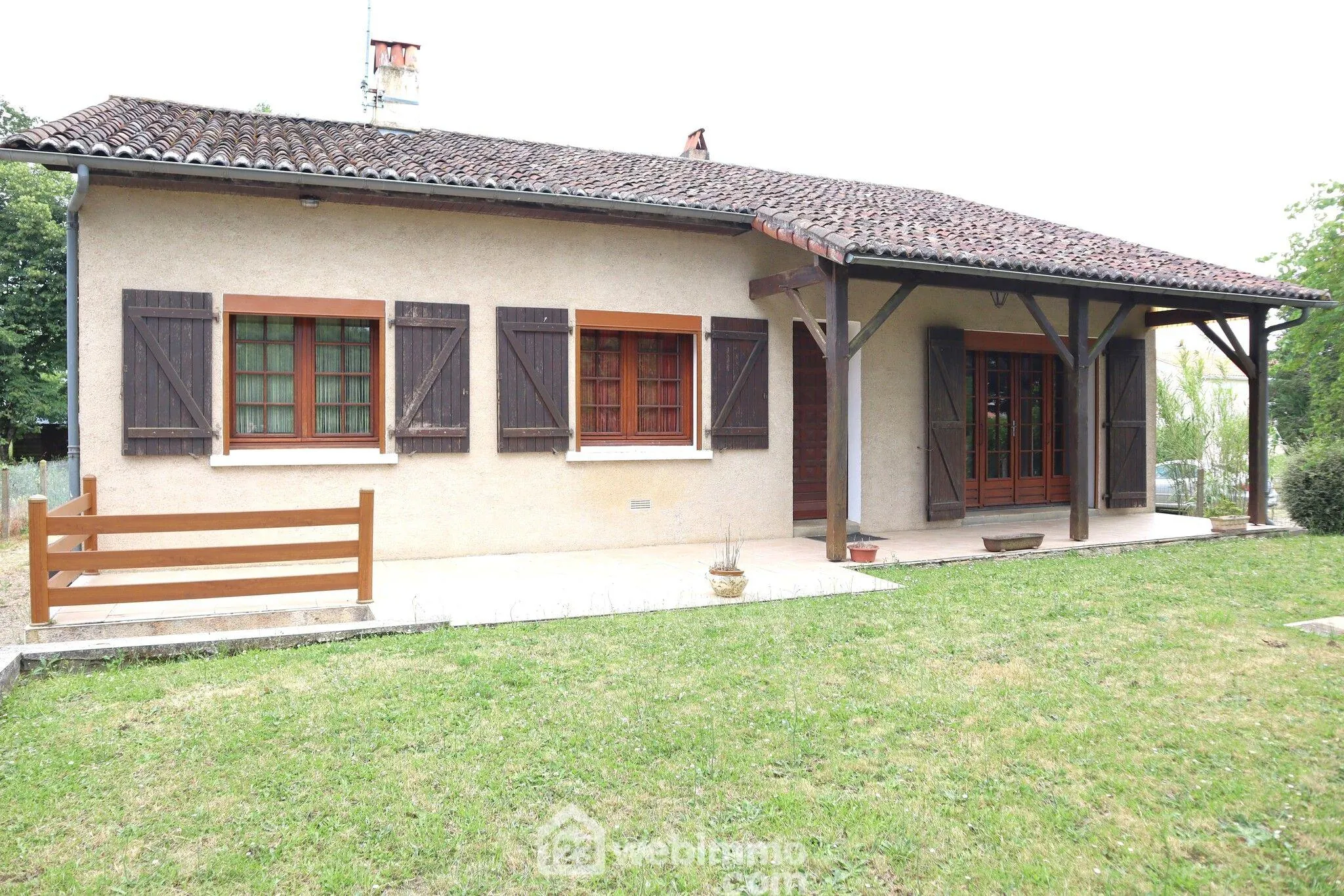 Maison plain-pied avec sous-sol à Bignoux sur terrain de 2187 m² 