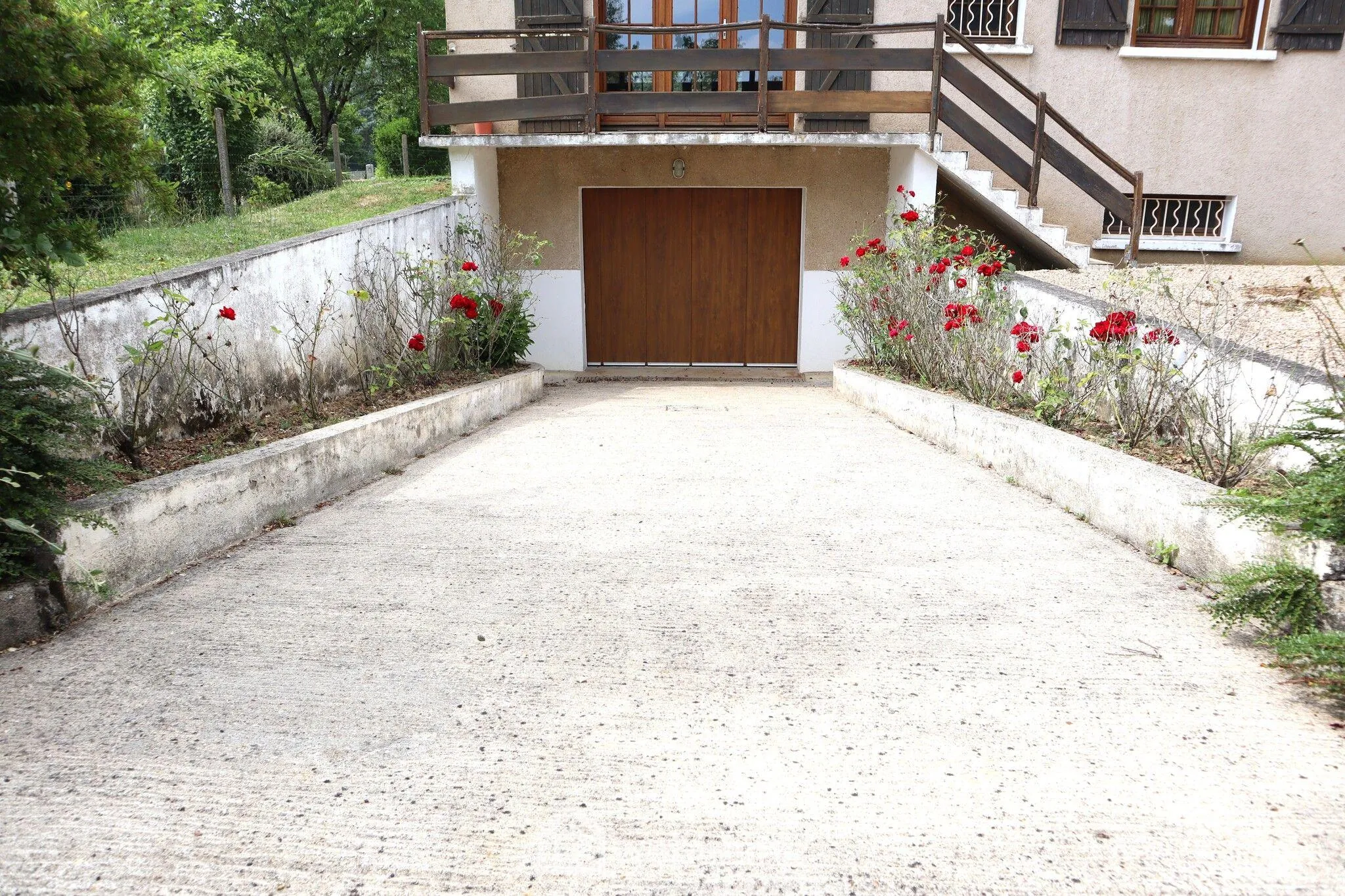 Maison plain-pied avec sous-sol à Bignoux sur terrain de 2187 m² 