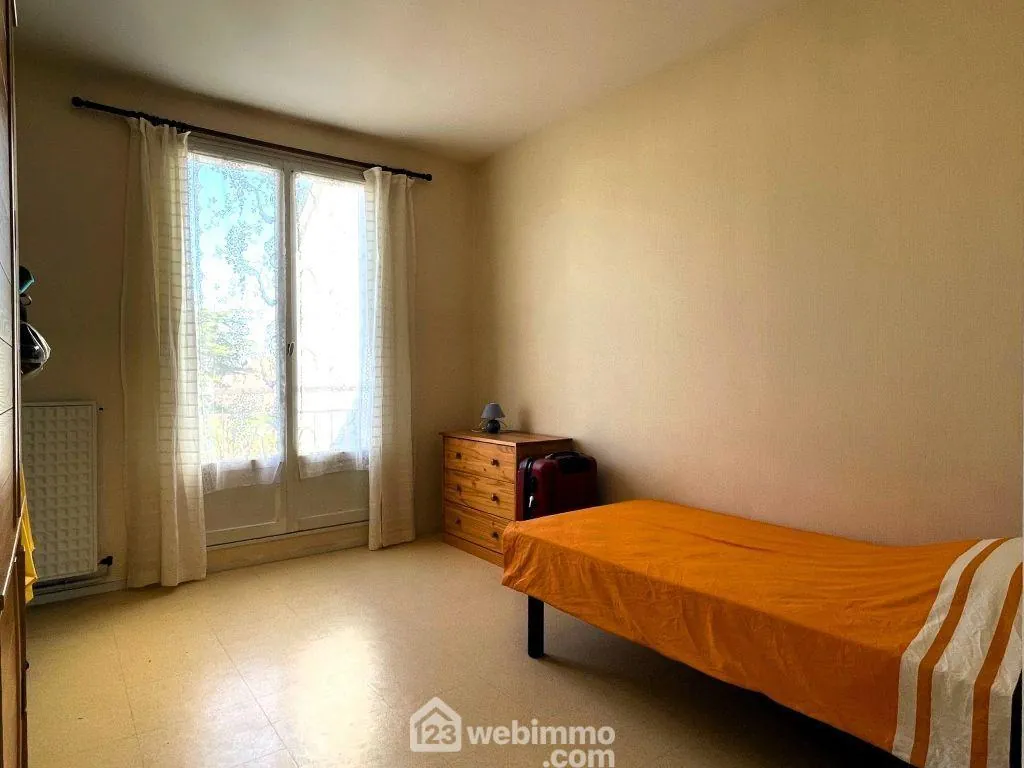 Appartement T4 à Richelieu - 76 m² avec garage et proximité écoles 
