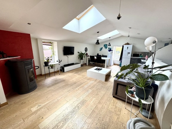 Appartement rénové avec 2 chambres à Épinal - parking privé et lumineux