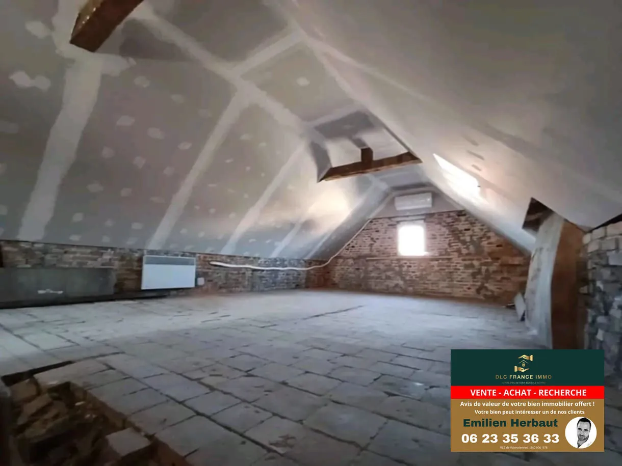 Immeuble à rénover avec local commercial et potentiel duplex à Avesnes-sur-Helpe 