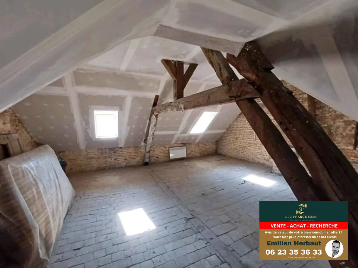 Immeuble à rénover avec local commercial et potentiel duplex à Avesnes-sur-Helpe 