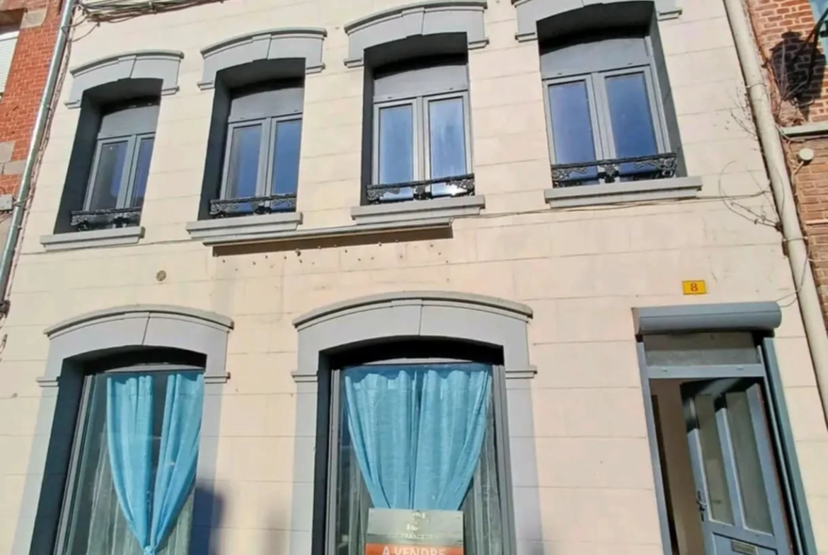 Immeuble à rénover avec local commercial et potentiel duplex à Avesnes-sur-Helpe 