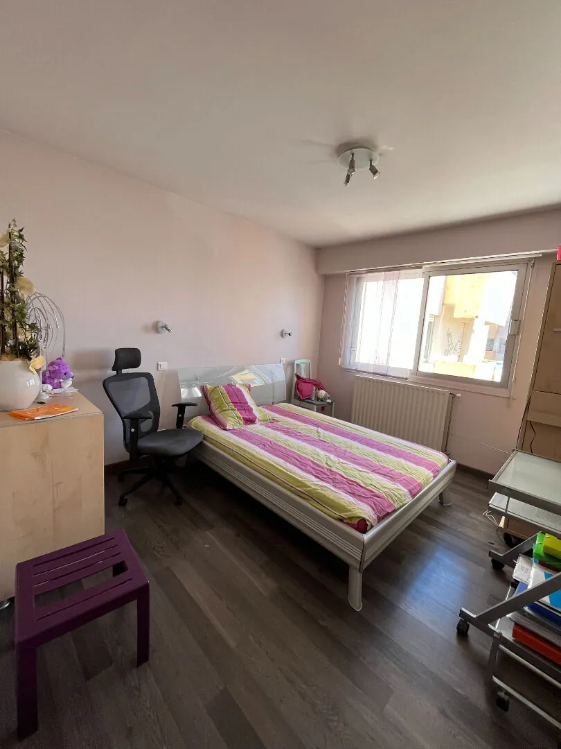 Appartement lumineux avec balcon et garage à Pau - 2 chambres 