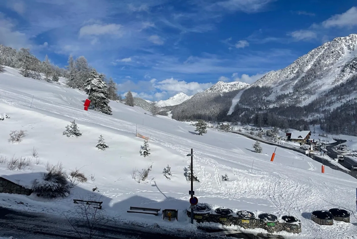 Appartement 2 pièces à Montgenèvre avec bail commercial jusqu'en 2029 