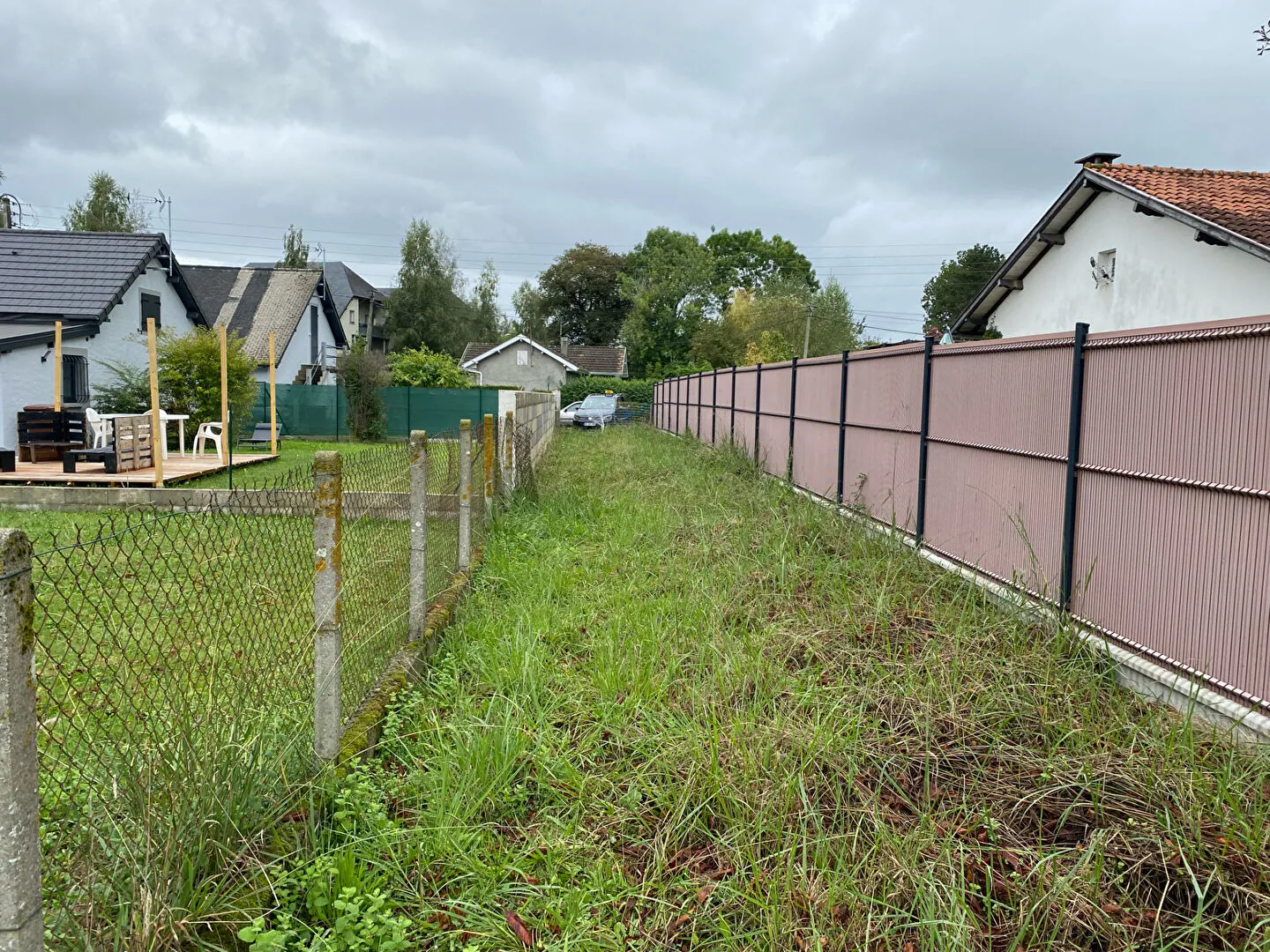 Terrain à vendre de 980 m² à Morlàas, idéal pour construire votre maison dans un environnement paisible 