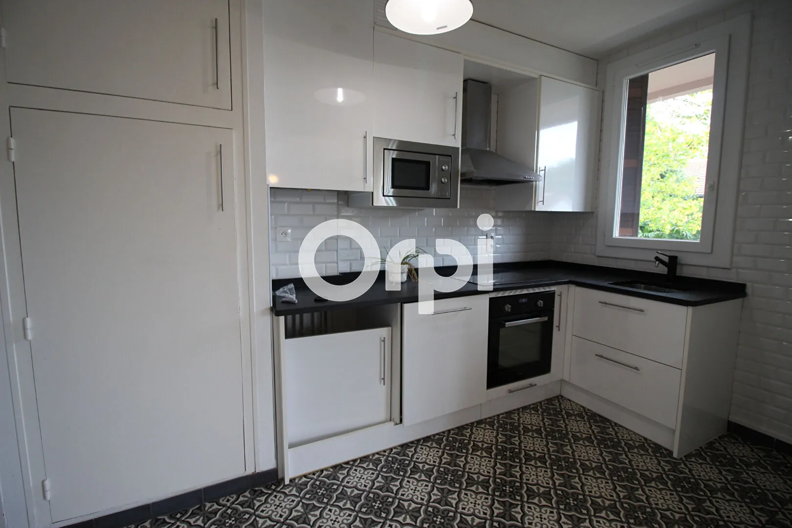 Appartement 4 pièces rénové à Pau - Résidence de France, 84,84 m² 