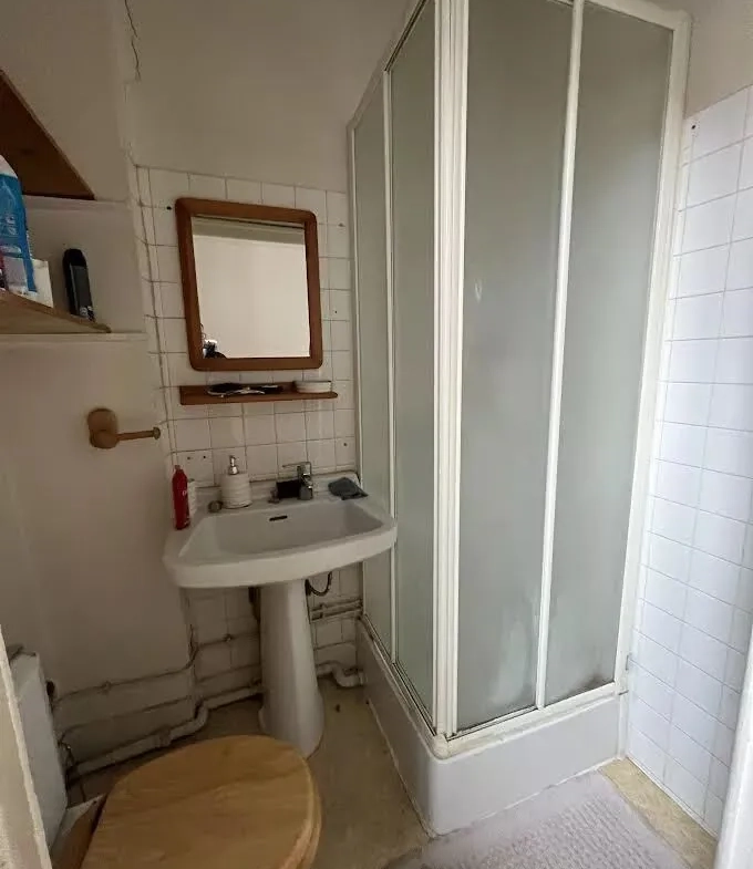 Appartement 2 pièces à vendre à Roanne – Bon état et potentiel locatif 
