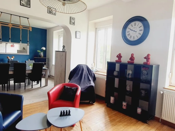 Belle maison rénovée avec 4 chambres, jardin de 800 m², garage et cave à Laveline-Devant-Bruyères