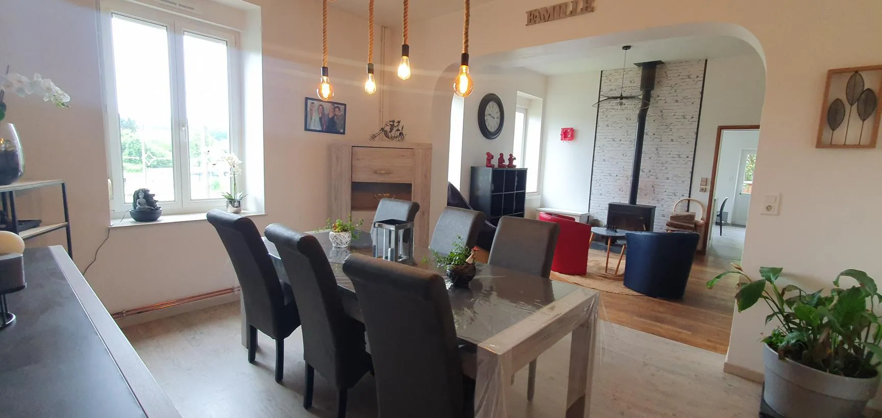 Belle maison rénovée avec 4 chambres, jardin de 800 m², garage et cave à Laveline-Devant-Bruyères 