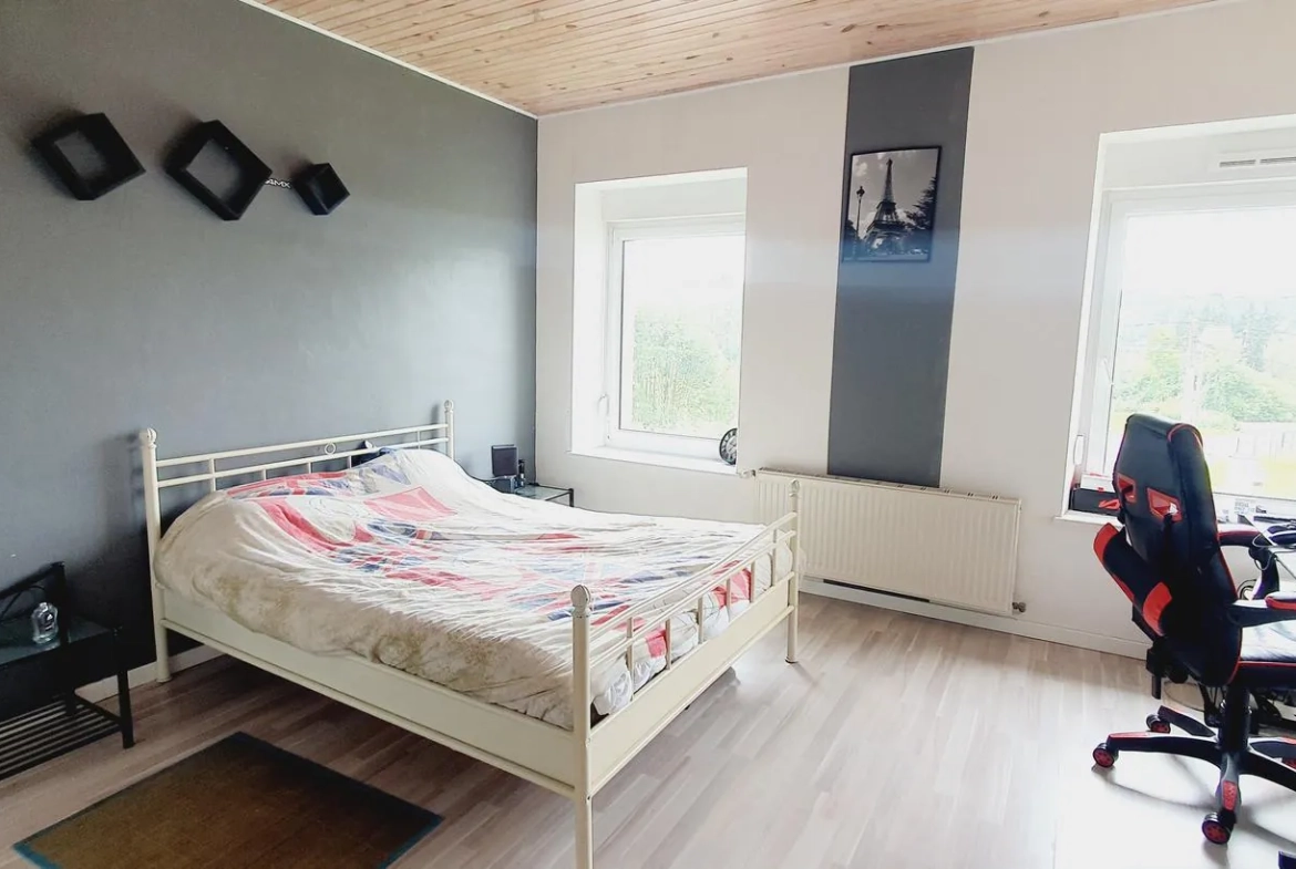 Belle maison rénovée avec 4 chambres, jardin de 800 m², garage et cave à Laveline-Devant-Bruyères 