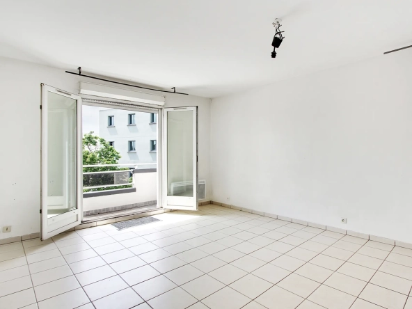 Belle appartement de 28 m² à Fresnes avec stationnement et cave