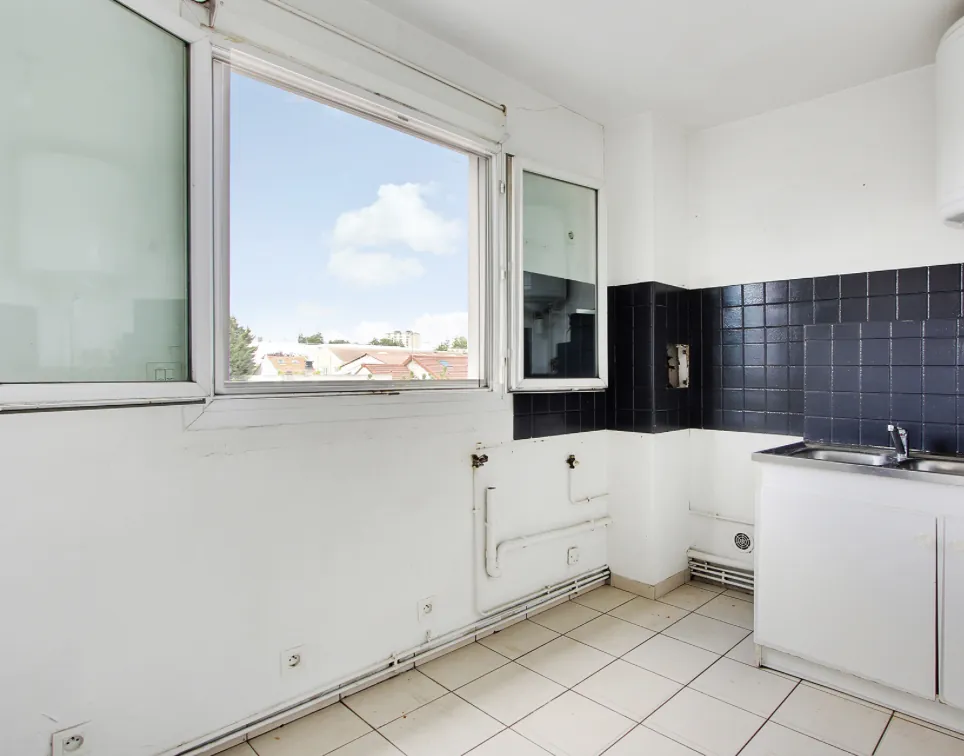 Belle appartement de 28 m² à Fresnes avec stationnement et cave 