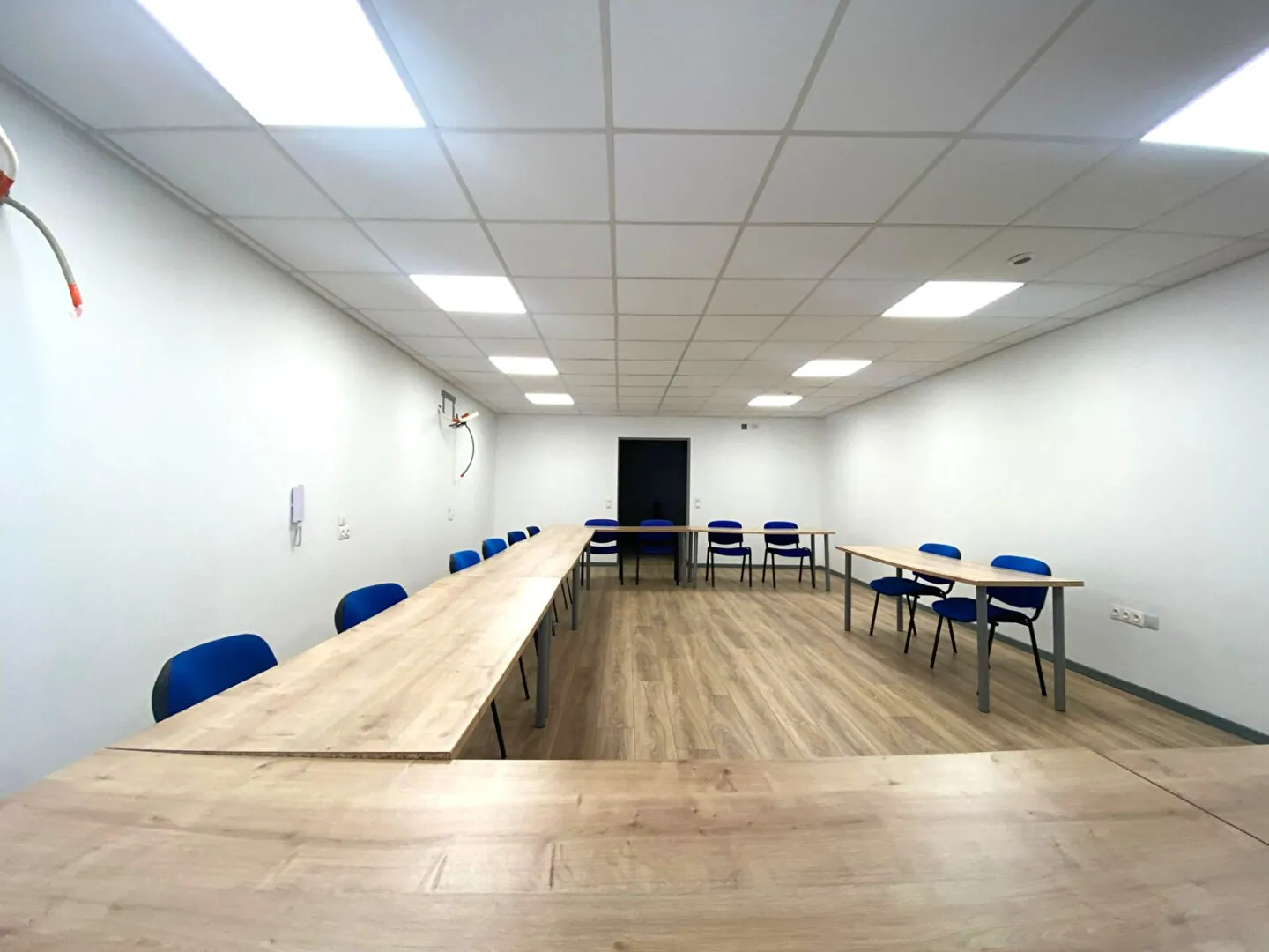 Local d'activité de 175 m² à Pau idéal pour divers projets, emplacement stratégique 