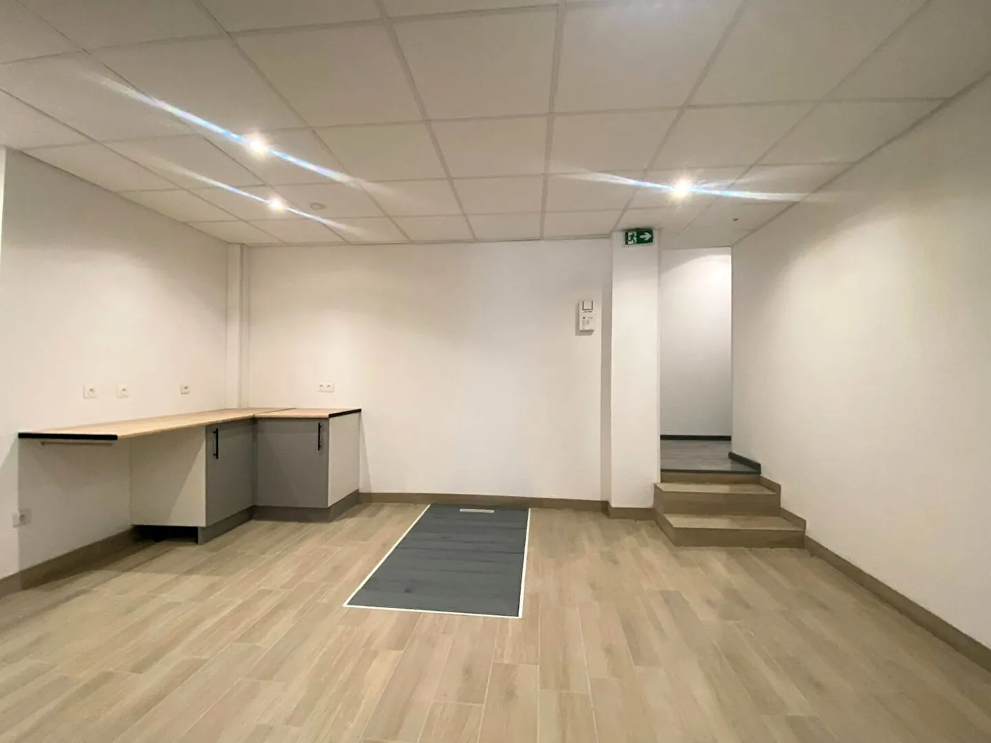 Local d'activité de 175 m² à Pau idéal pour divers projets, emplacement stratégique 