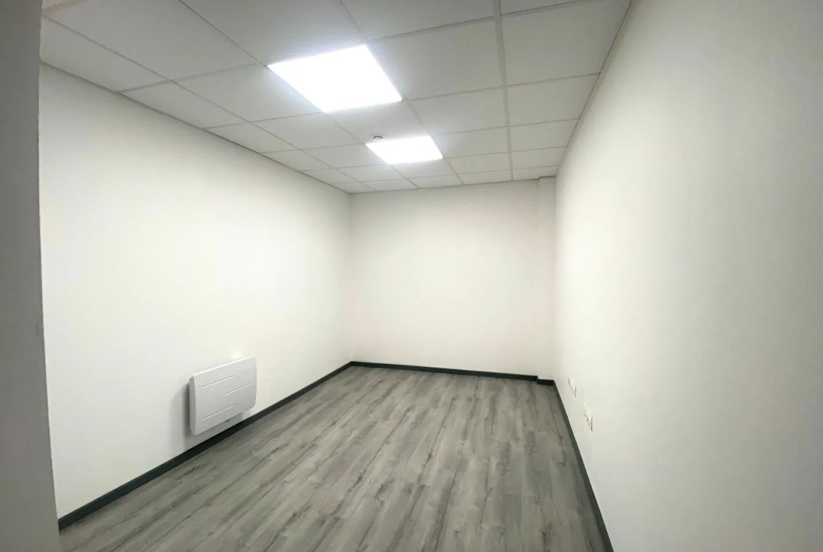 Local d'activité de 175 m² à Pau idéal pour divers projets, emplacement stratégique 